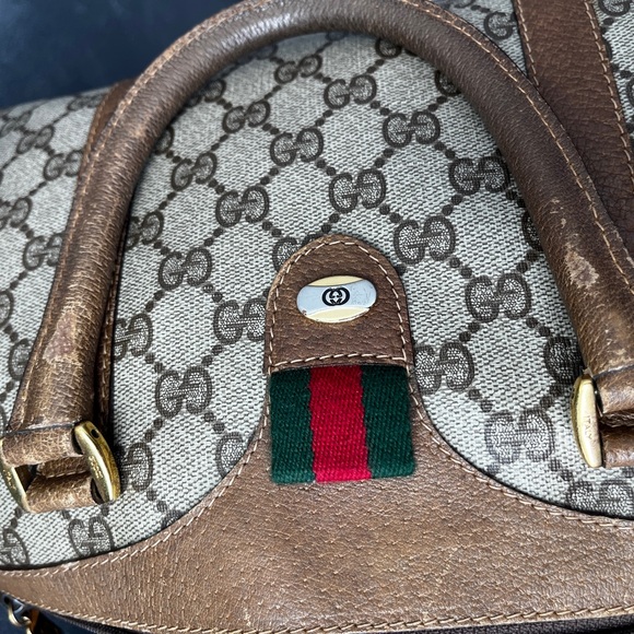 Reposhing authentic Gucci loved it but ready to rotate. - Picture 2 of 15